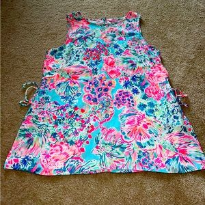 Lilly Pulitzer top. Size XL multi color
